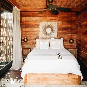 5* Hotel Nomade